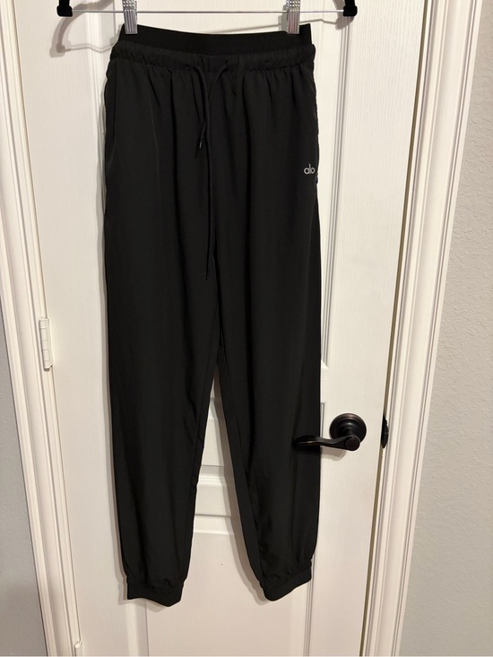ALO Yoga Pants - ALO Yoga Black Drawstring Track Joggers